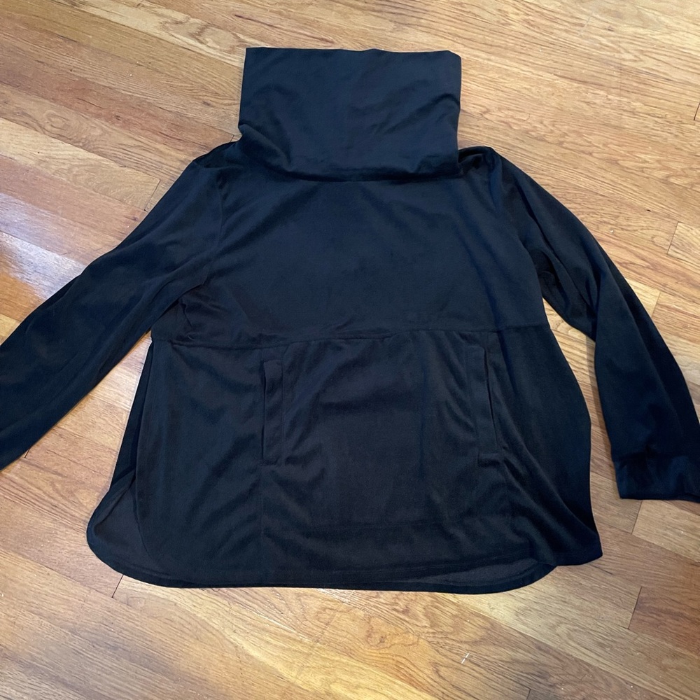 Halston pull over